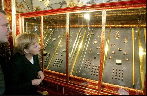 Alemania: Robo de diamantes de un valor “incalculable” en un museo - ADN Paraguayo
