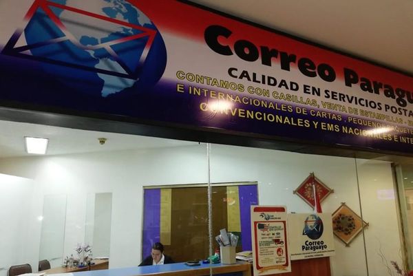 Trabajadores contratados del Correo Paraguayo denuncian falta de pago