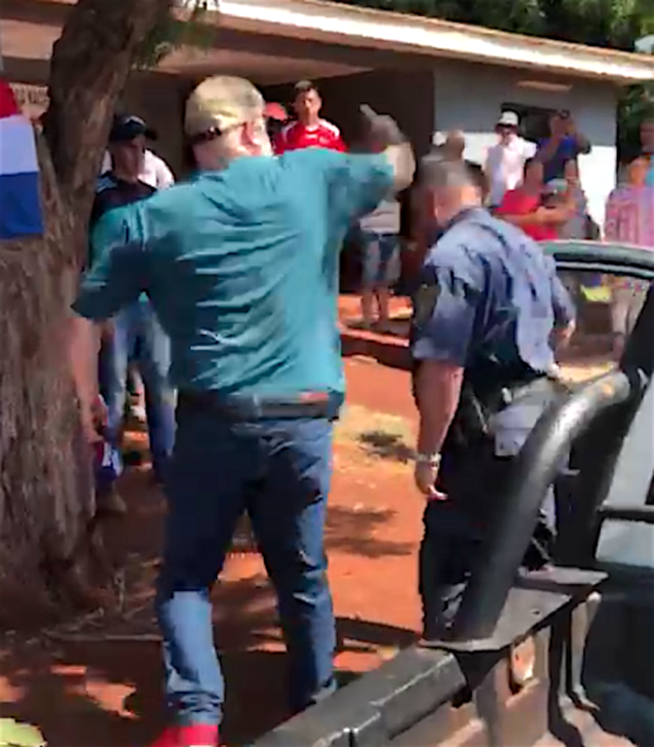 “Payo” agrede a policías e insta a matar 100 mil brasileños