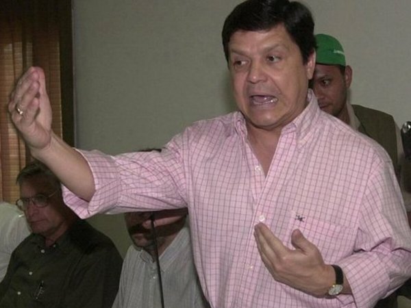 Ministro del Interior trató de pombero y "horrible Hulk" a Payo