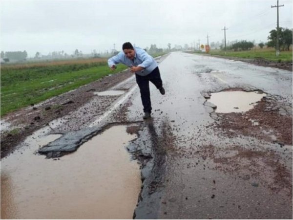 Cuestionadas empresas tienen los contratos más jugosos del MOPC