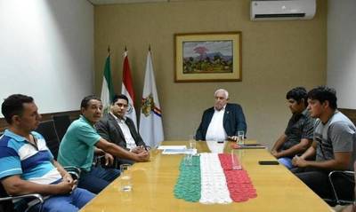 OLEROS CERAMISTAS DEL PARQUE INDUSTRIAL SE REUNIERON CON EL GOBERNADOR