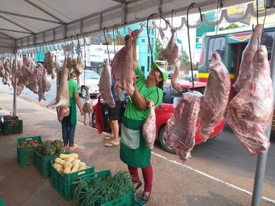 Feria agropecuaria se realiza en Fernando de la Mora   - Nacionales - ABC Color