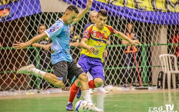 Primera puja por un lugar en las finales