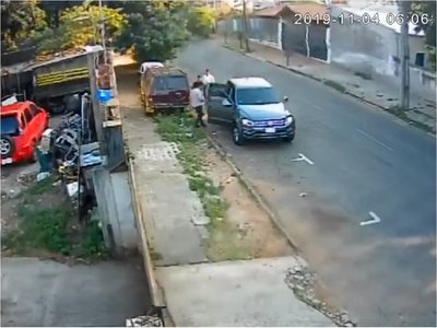 Joven sufre golpiza tras ser obligado a subir a una camioneta