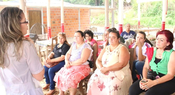 Cocineras de Puerto Remanso acceden a capacitación en alimentos