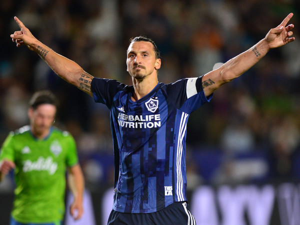 Zlatan regresaría al fútbol sueco para vestir la camiseta del Hammarby