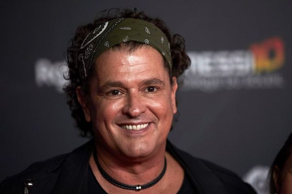 Carlos Vives será premiado por la labor de la fundación Tras la Perla - Gente - ABC Color