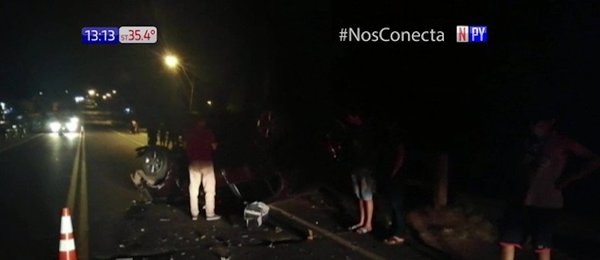 Tractor sin luces ocasiona accidente de tránsito | Noticias Paraguay