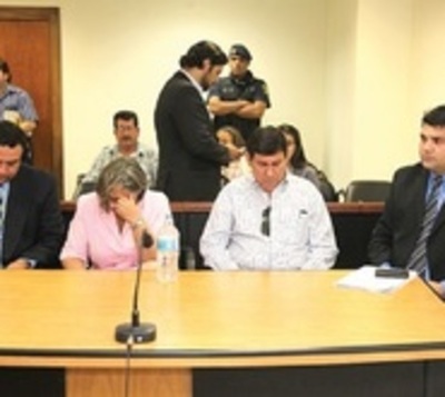 Funcionarios que sobrefacturaron a Estado, deberán devolver dinero - Paraguay.com