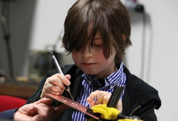 UN NIÑO BELGA DE 9 AÑOS SERÁ EL MÁS JOVEN EN TERMINAR UN GRADO UNIVERSITARIO