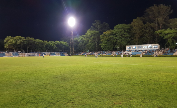 HOY / Olimpia visita a San Lorenzo en el Salinas Tanasio