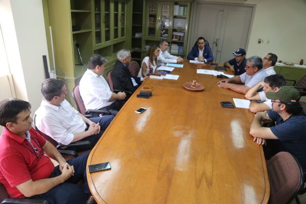 Empleados de Ande logran acuerdo y levantan huelga
