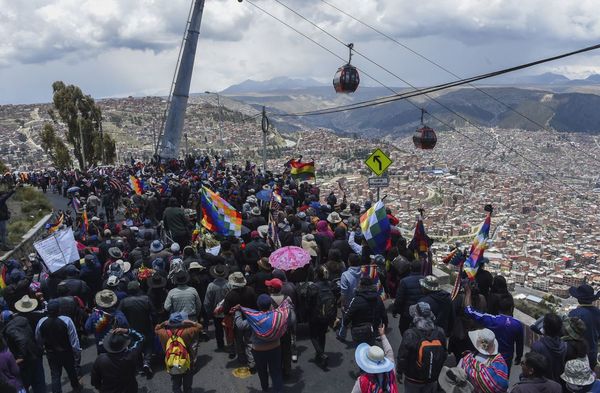 Seguidores de Evo se “atrincheran” en vital“ zona cocalera” de Bolivia