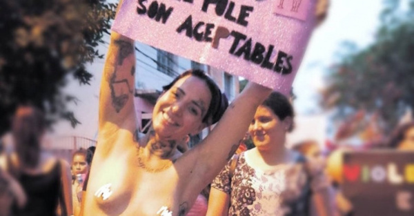 “Lástima que las tetas se vean sexuales”