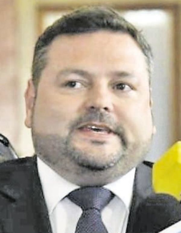 Expolicías y empresario devolverán lo robado - Política - ABC Color