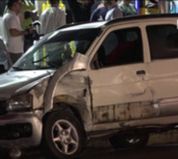 Imprudencia al volante ocasiona aparatoso accidente - Paraguay.com