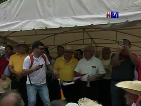 Policías y militares retirados protestan contra recorte presupuestario