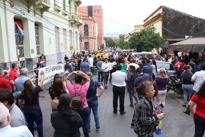 Huelga en Hacienda podría afectar pago de salario y aguinaldo