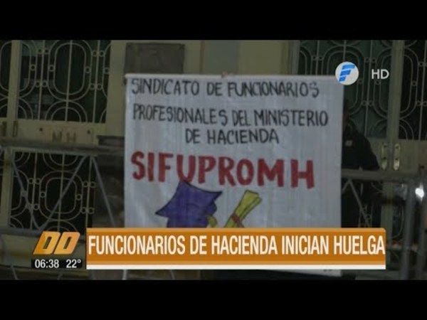 Funcionarios de Hacienda inician huelga