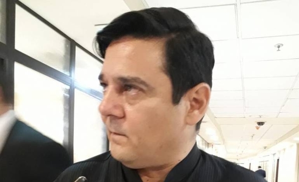 HOY / Buzarquis trata a Quiñónez de “ciega y sordomuda”