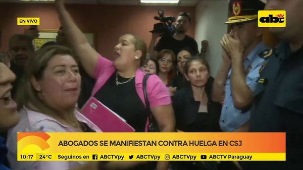 Abogados se manifiestan contra huelga en CSJ - ABC Noticias - ABC Color