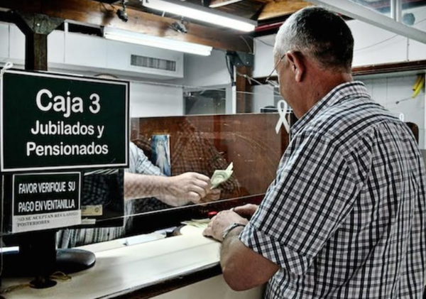 Jubilados y herederos cobran desde hoy sus haberes
