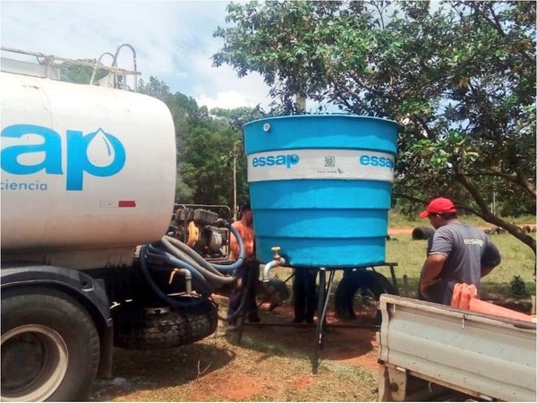 Se bañan con agua mineral por los cortes