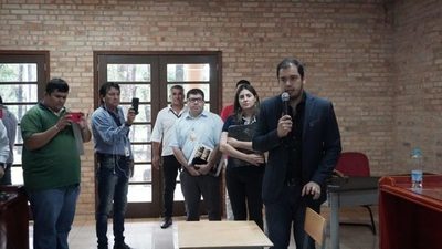 Concejales dejan si quórum la sesión para no escuchar a Prieto