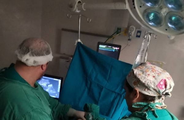 HOY / Bebé con factor RH incompatible con el de la madre recibió transfusión sanguínea intraútero
