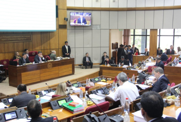 Senado aprueba presupuesto de gastos, recortando lo que se infló en Diputados