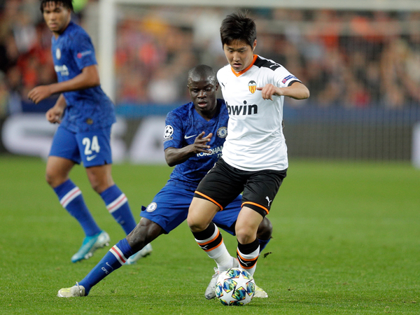 Valencia y Chelsea firman entretenido empate en Mestalla