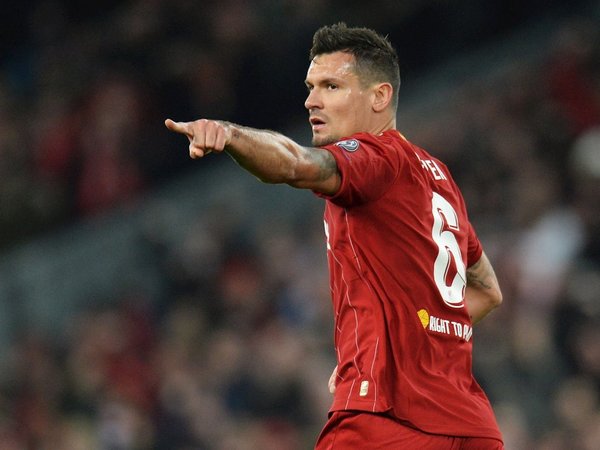 Lovren saca de un lío al campeón