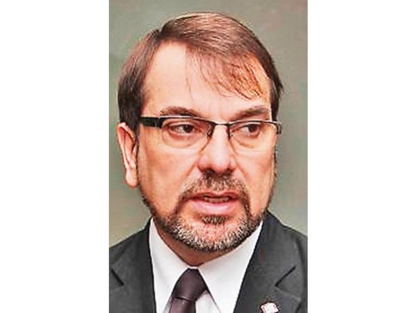 Recorte coincide con intervenciones, alegan
