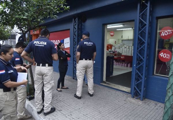 Robo de calzados y carteras en el centro - Judiciales y Policiales - ABC Color