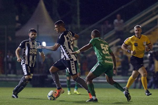 Chapecoense descendió a la B - Fútbol - ABC Color