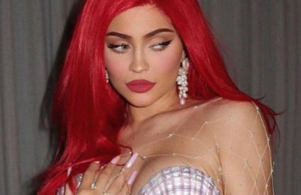 El video de Kylie Jenner saliendo de la ducha que dejó al descubierto uno de sus secretos - SNT