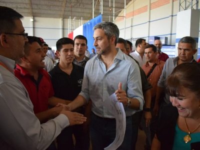 Mario Abdo rinde homenaje a policía fallecido en Pedro Juan Caballero