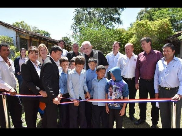 GOBERNACIÓN INAUGURÓ IMPORTANTES OBRAS EN ESCUELAS DE CAMBYRETÁ