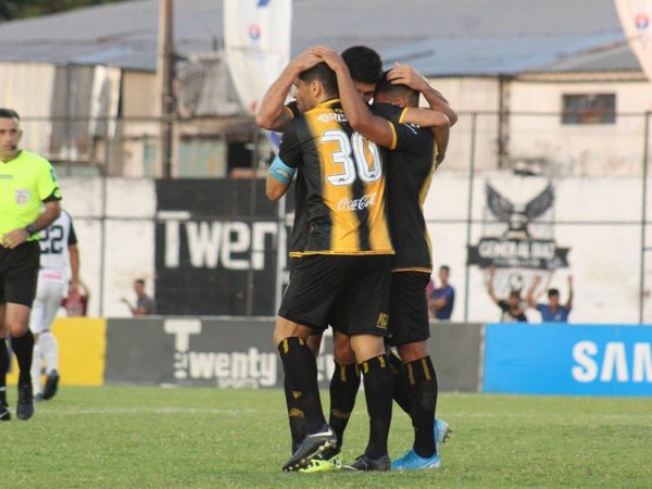 Guaraní golea y complica a General Díaz