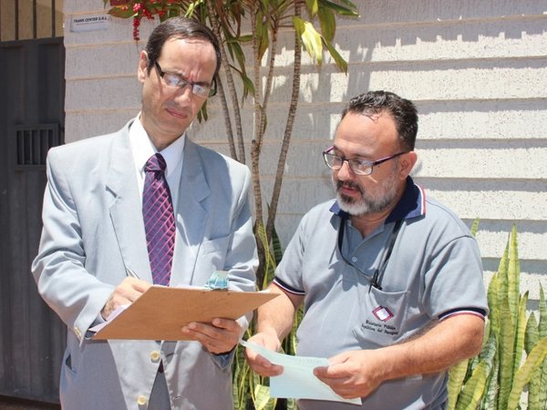 Fiscalía allanó dos empresas importadoras de armas
