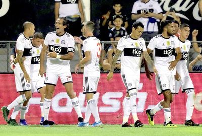 Gol de Roque en otro gran paso