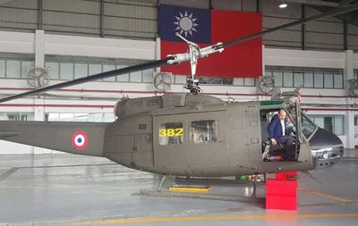 Taiwán dona a nuestro país tres helicópteros UH-1H - Política - ABC Color