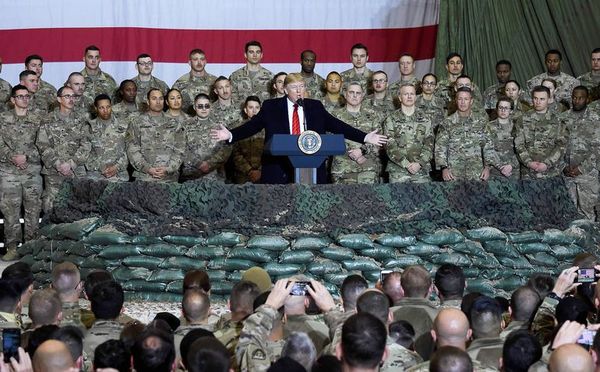Trump visita por sorpresa Afganistán y anuncia  diálogo con los talibanes - Internacionales - ABC Color