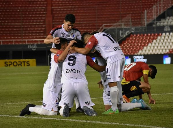 Nacional 4 - Santaní 0. Fecha 19 Clausura 2019