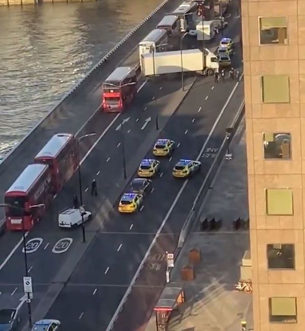 Policía británica trata ataque en Londres como “terrorista” por “precaución”