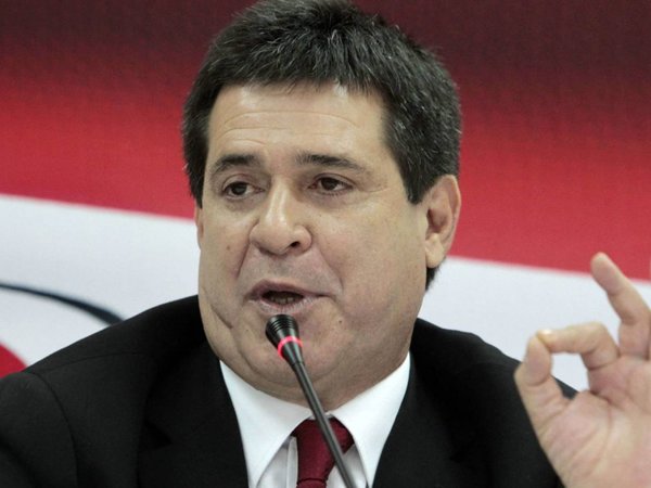 Levantan orden de detención contra Cartes