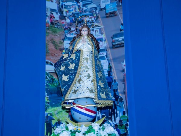 La Virgencita tiene sus joyas de oro en un  banco