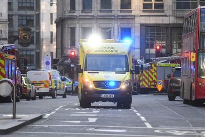 Policía mató a sospechoso de ataque terrorista en el puente de Londres - Mundo - ABC Color