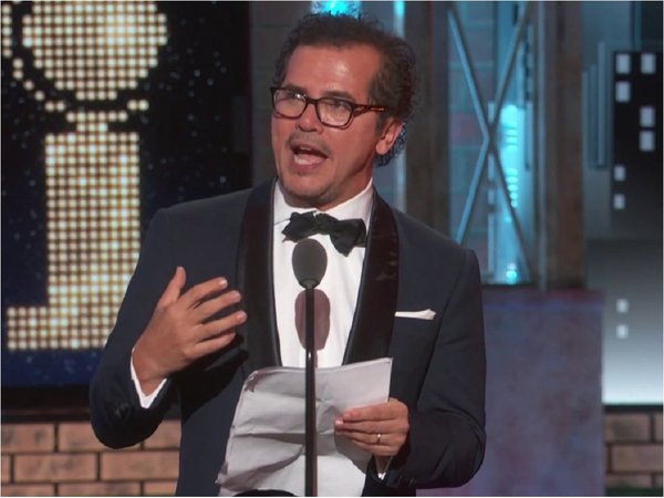 Leguizamo lanza un nuevo superhéroe latino en su cómic PhenomX